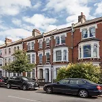 3 Bedroom Spacious And Bright Central London Home