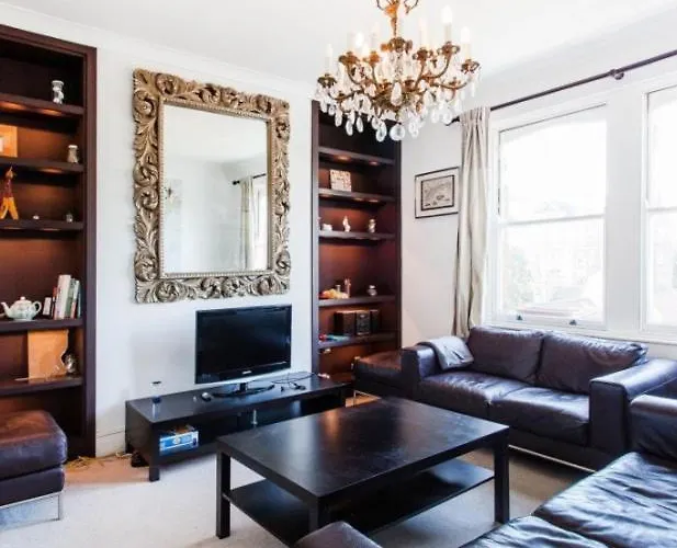 3 Bedroom Spacious And Bright Central London Home