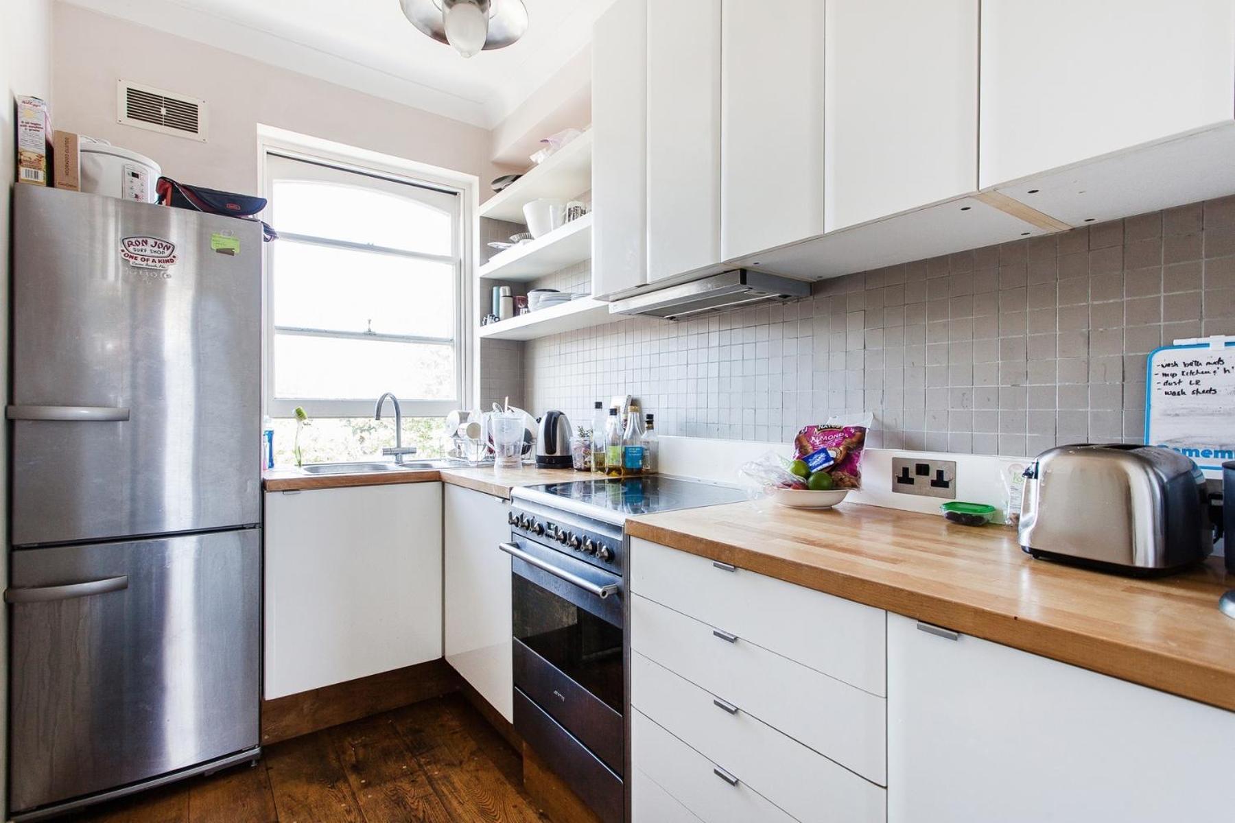 3 Bedroom Spacious And Bright *