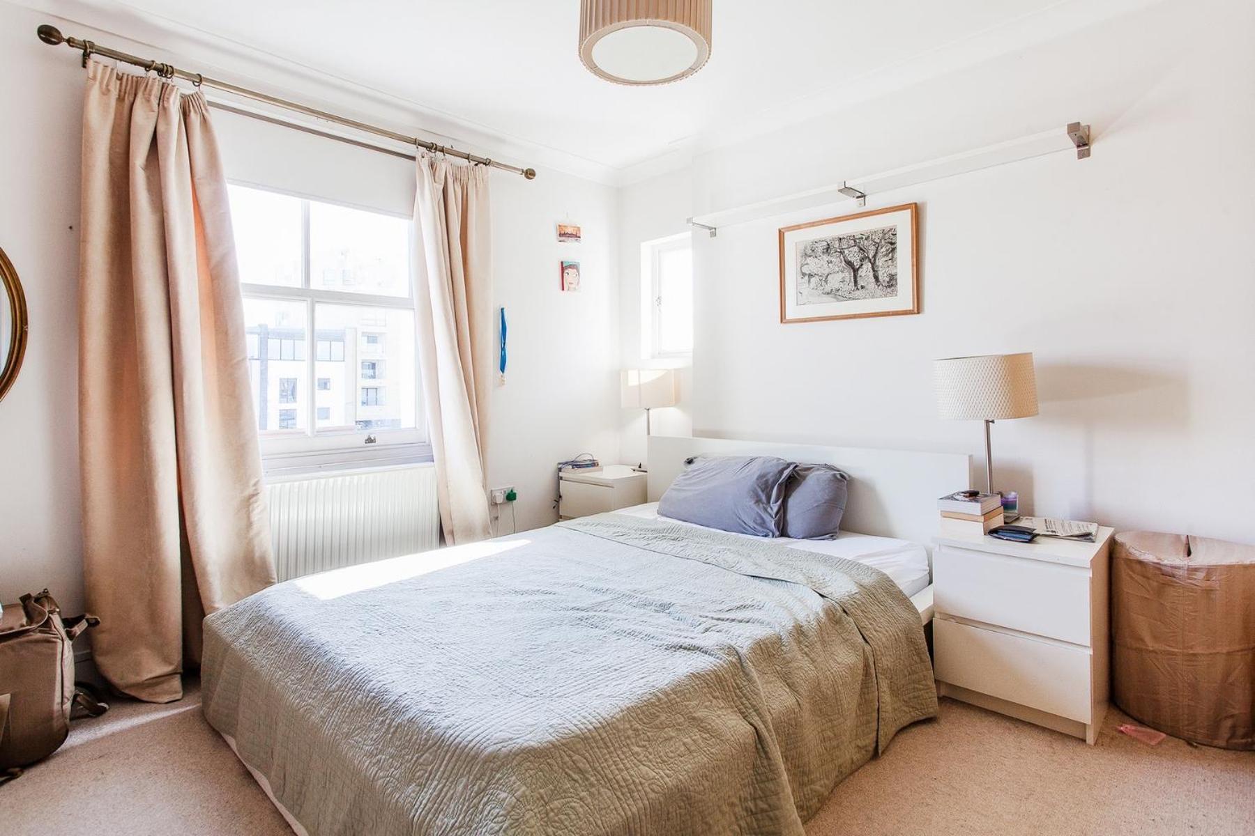 Appartamento 3 Bedroom Spacious And Bright Londra